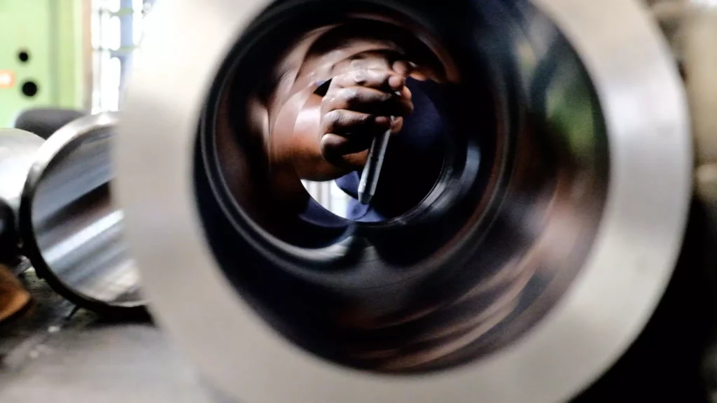 The Optimal Surface Finishes for a Hydraulic Cylinder Barrel