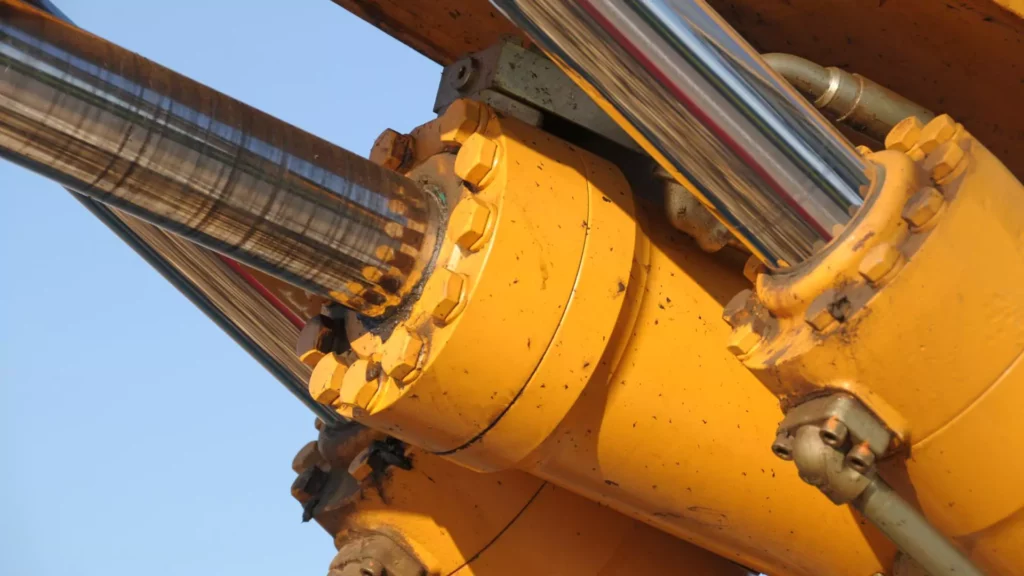The Role of Hydraulic Pump Leaks Hydraulic Cylinder Failure - Featured Image