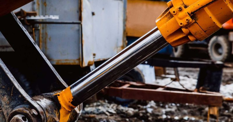 Choosing the Correct Material and Treatment for Your Cylinder Rods - Featured Image